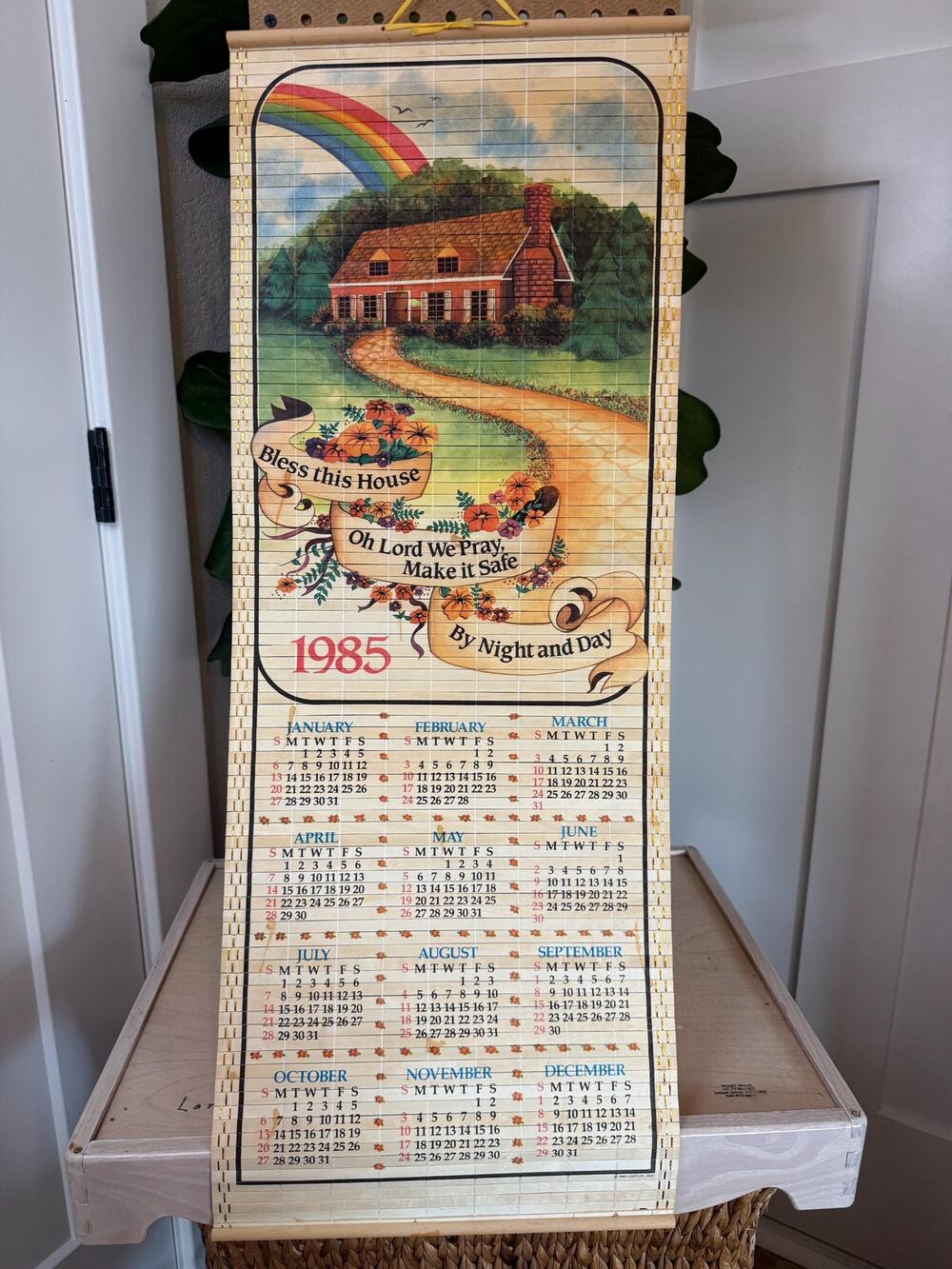 Vintage 1985 Scroll Calendar